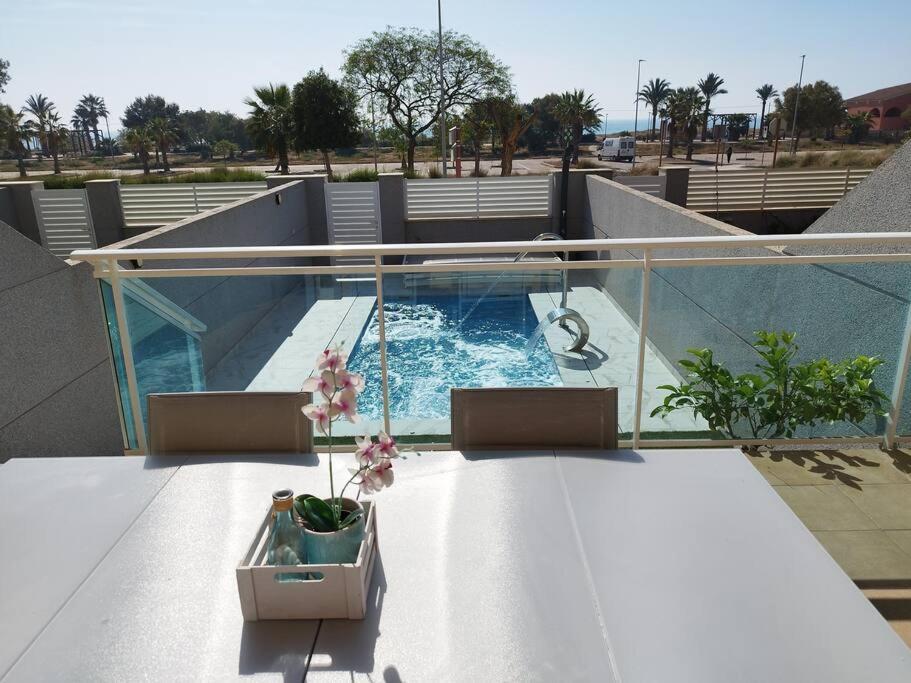 Villa De Lujo Frente Al Mar Barrio-Mar Exterior photo